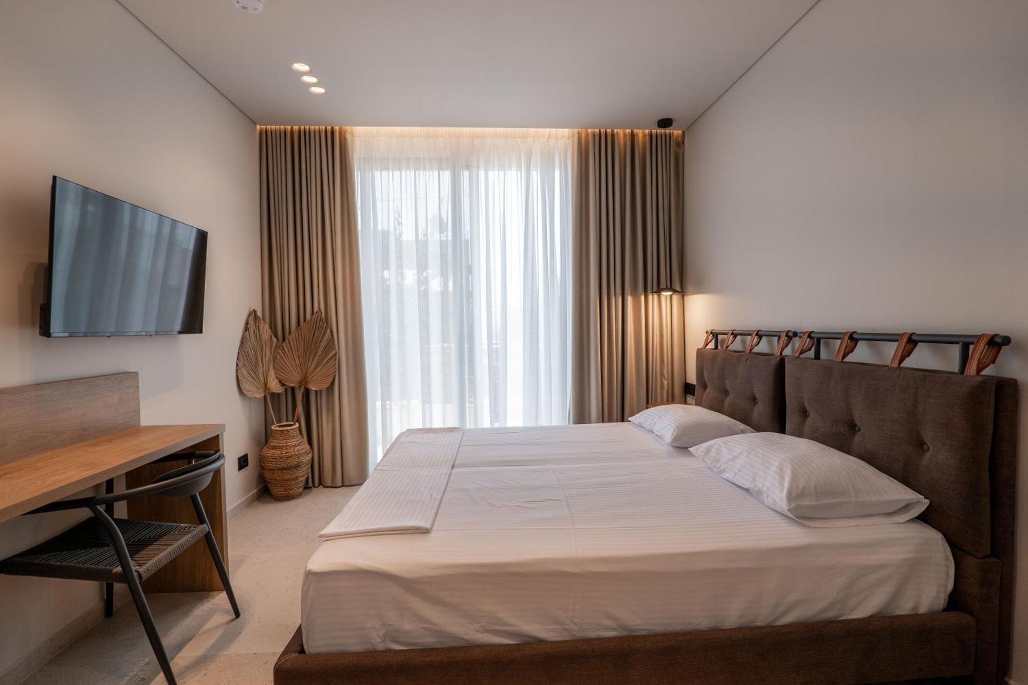 Kamara Rooms Sarandë Exteriör bild