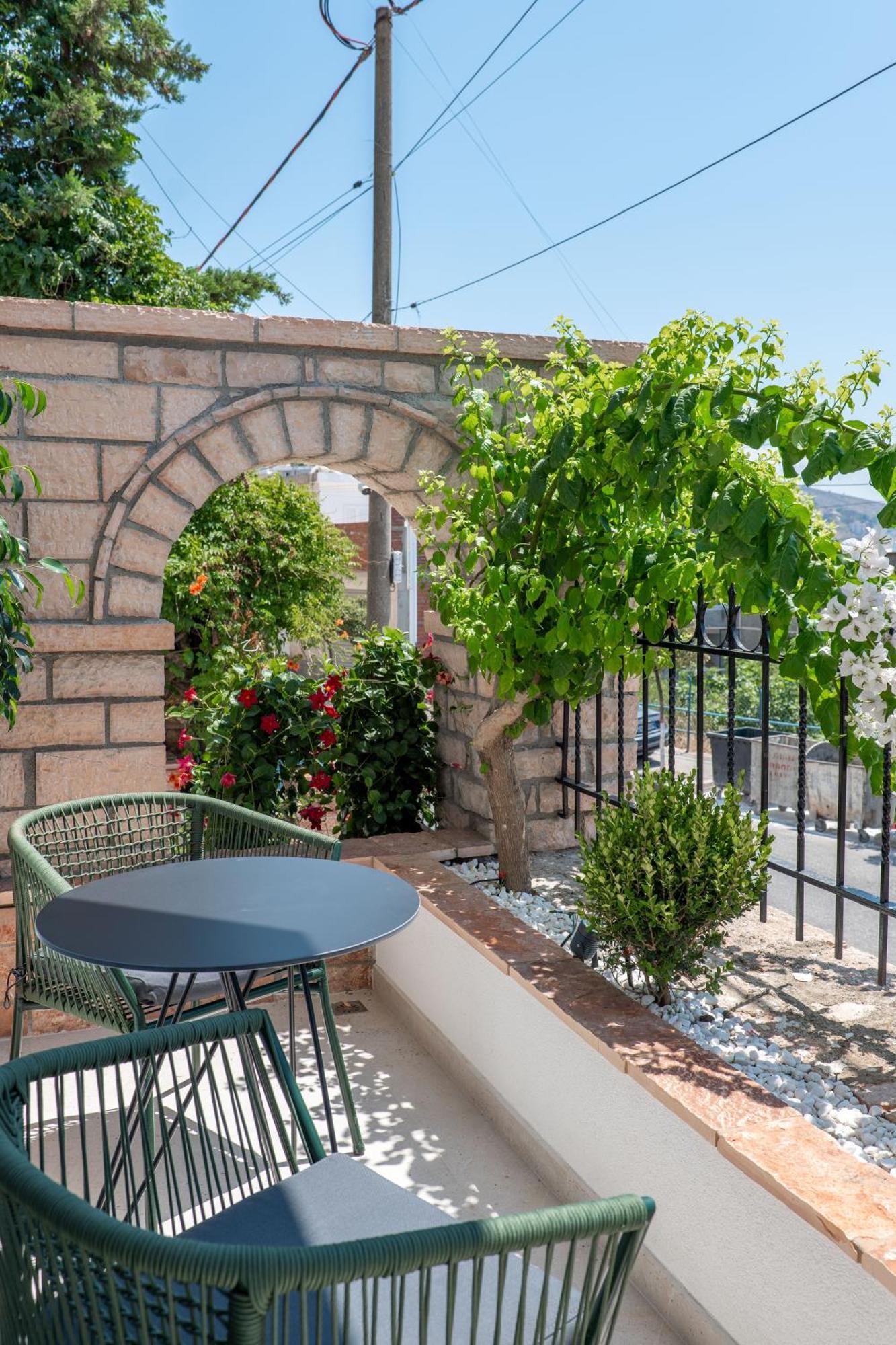 Kamara Rooms Sarandë Exteriör bild